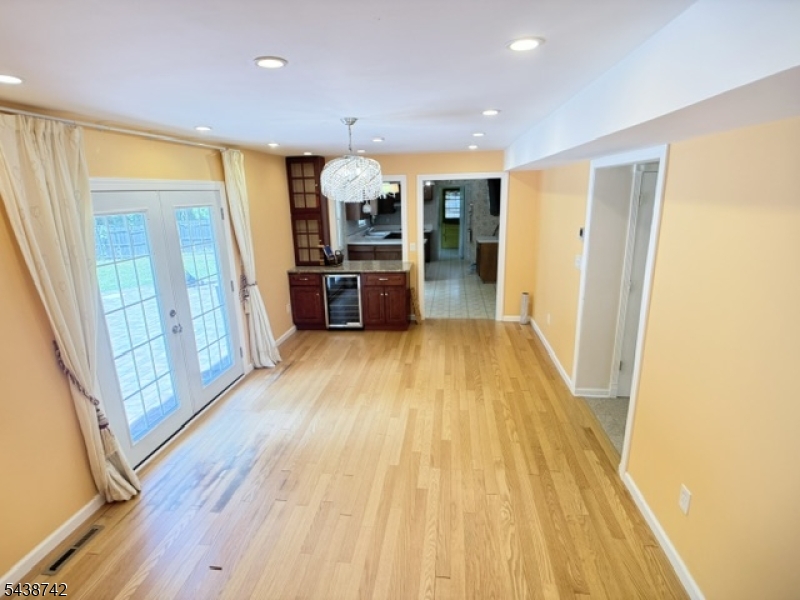 13 Greenwich Rd Property Photo 2