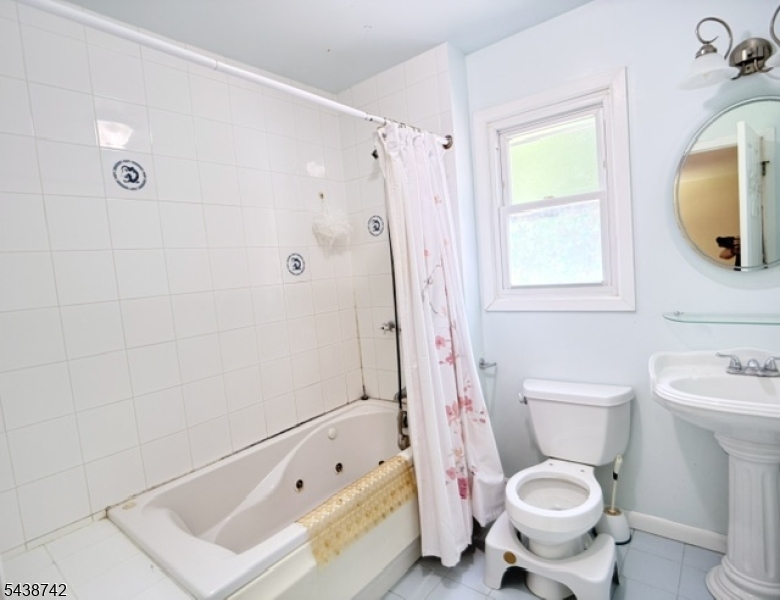 13 Greenwich Rd Property Photo 13