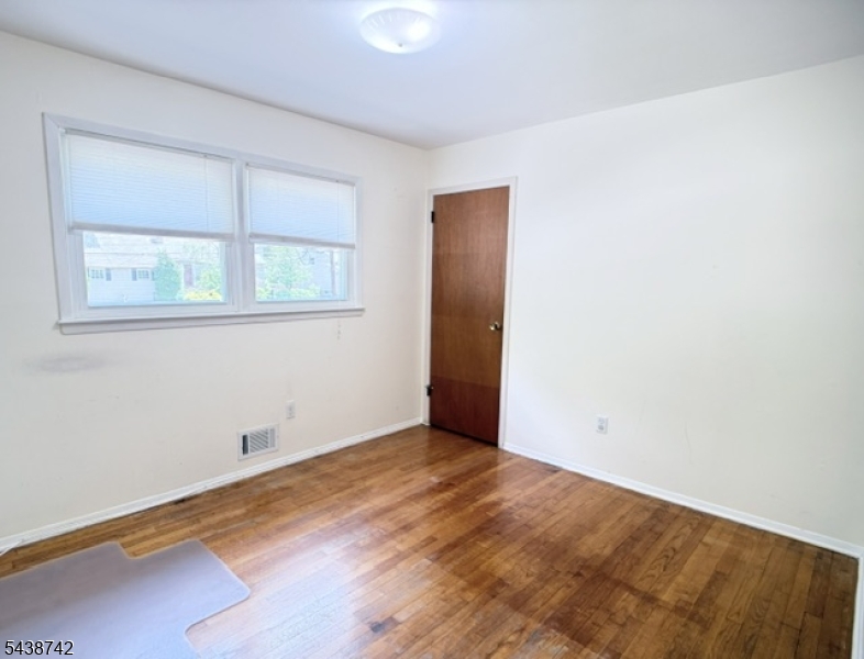 13 Greenwich Rd Property Photo 14