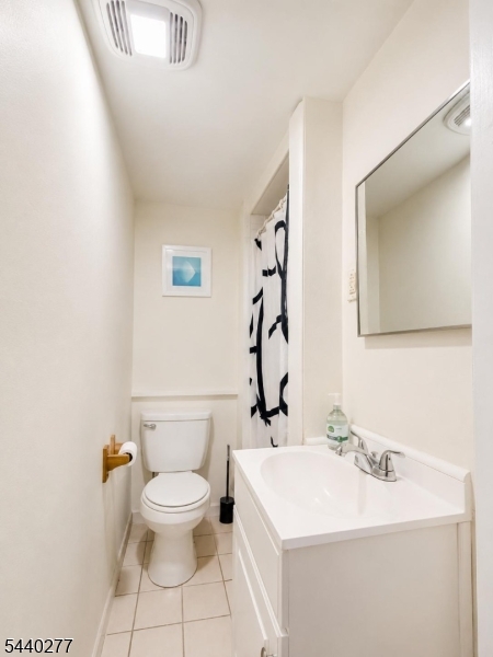 522 Saddle River Rd Apt 1 Apt1 Property Photo 9