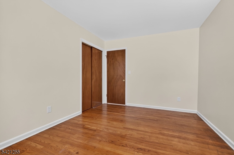 1004 Park Ln Property Photo 20