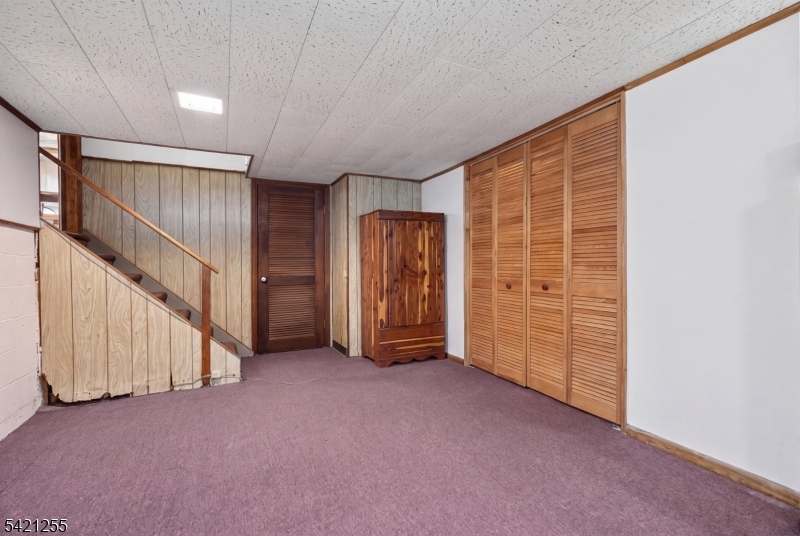 1004 Park Ln Property Photo 28