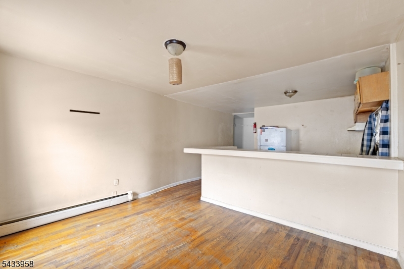 322 E Jersey St Property Photo 3