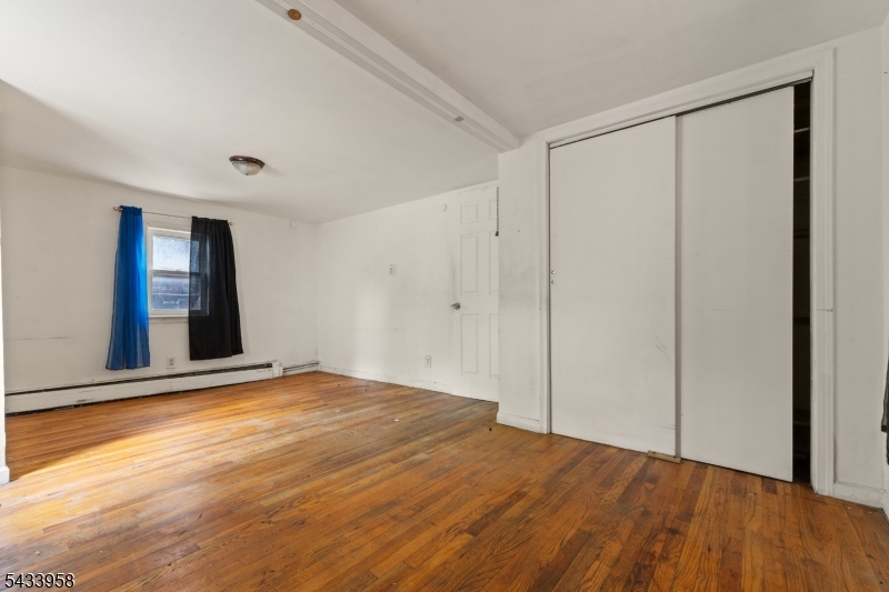 322 E Jersey St Property Photo 11