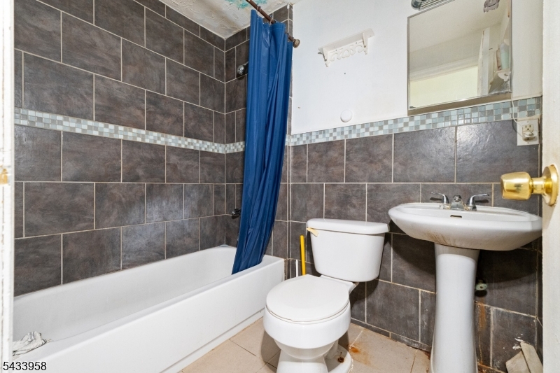 322 E Jersey St Property Photo 17