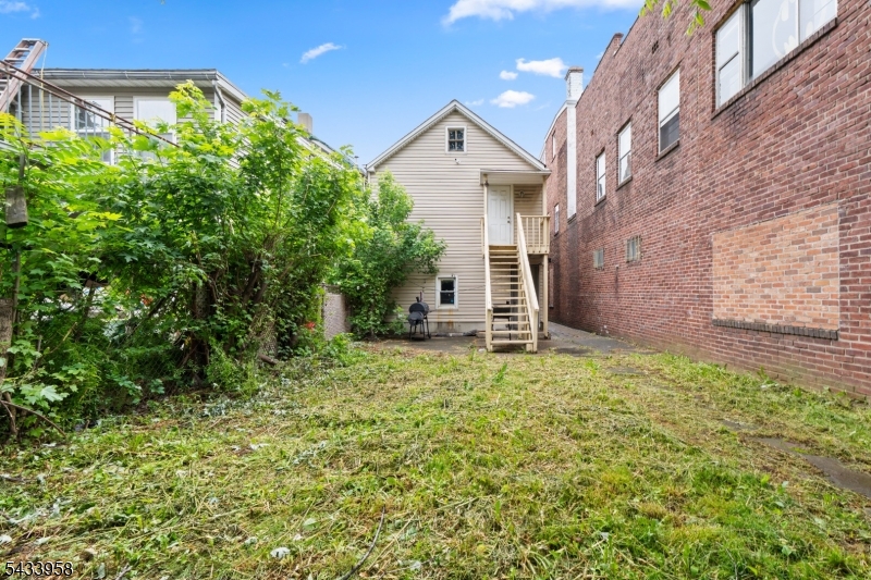 322 E Jersey St Property Photo 19