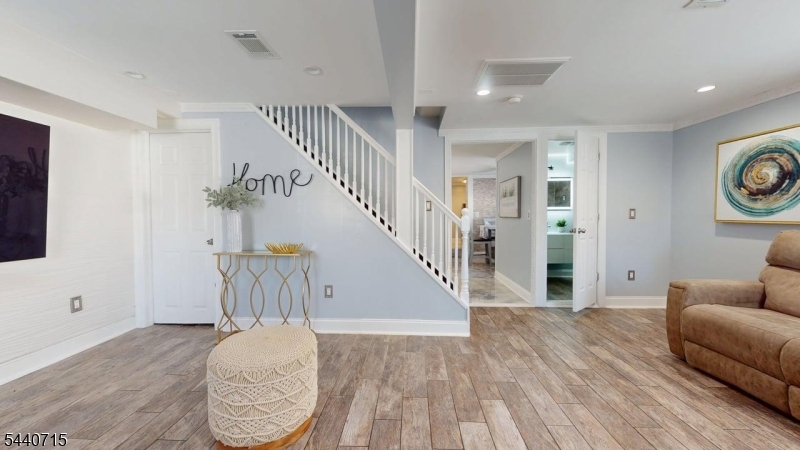 124 Green St Property Photo 2