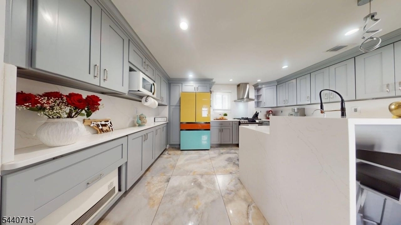 124 Green St Property Photo 10