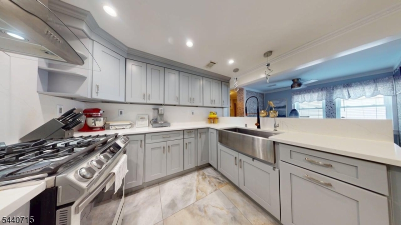 124 Green St Property Photo 15
