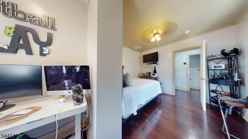 124 Green St Property Photo 24