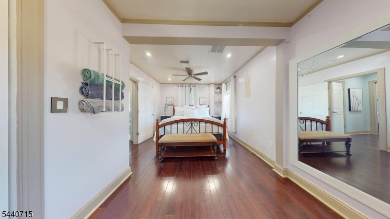 124 Green St Property Photo 28