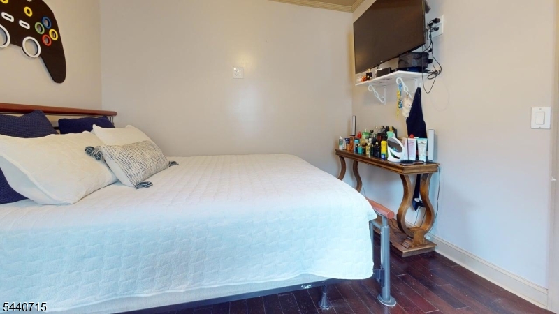 124 Green St Property Photo 37