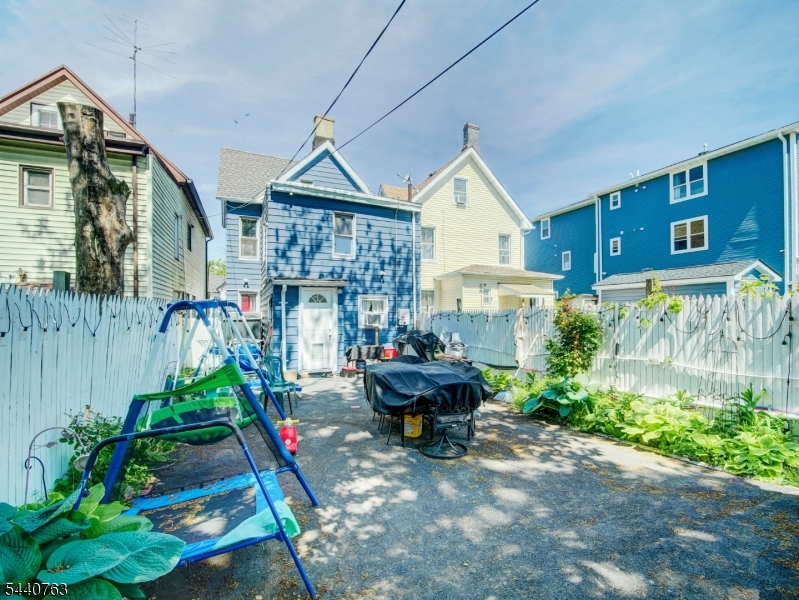 40 Bruen Ave Property Photo 11