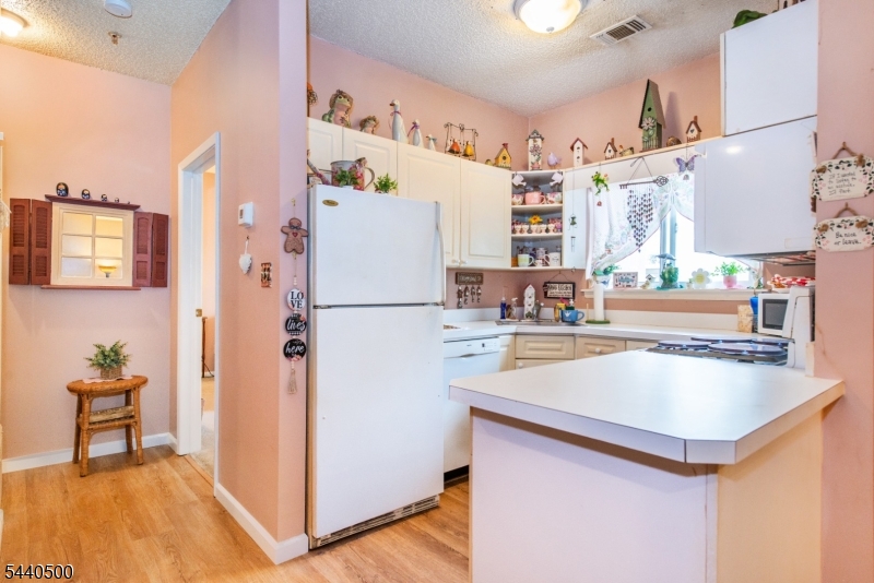 308 Brittany Dr 308 Property Photo 10
