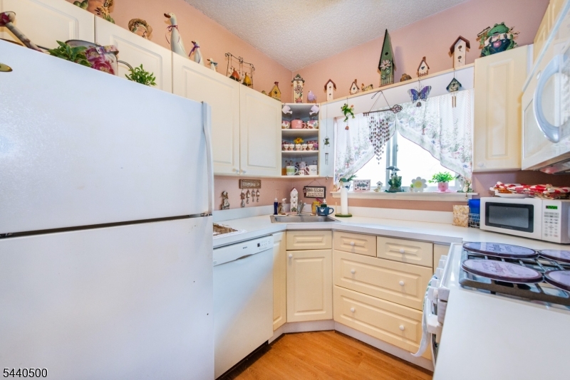 308 Brittany Dr 308 Property Photo 11