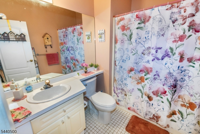 308 Brittany Dr 308 Property Photo 18