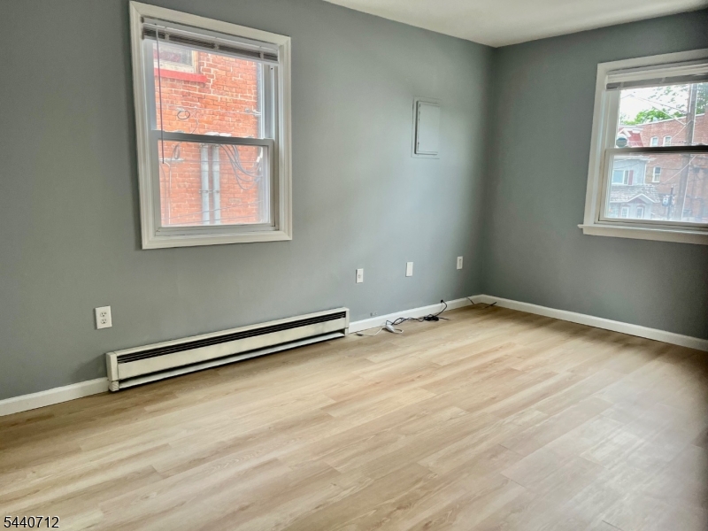 8 Newton Ave 2 Property Photo 6