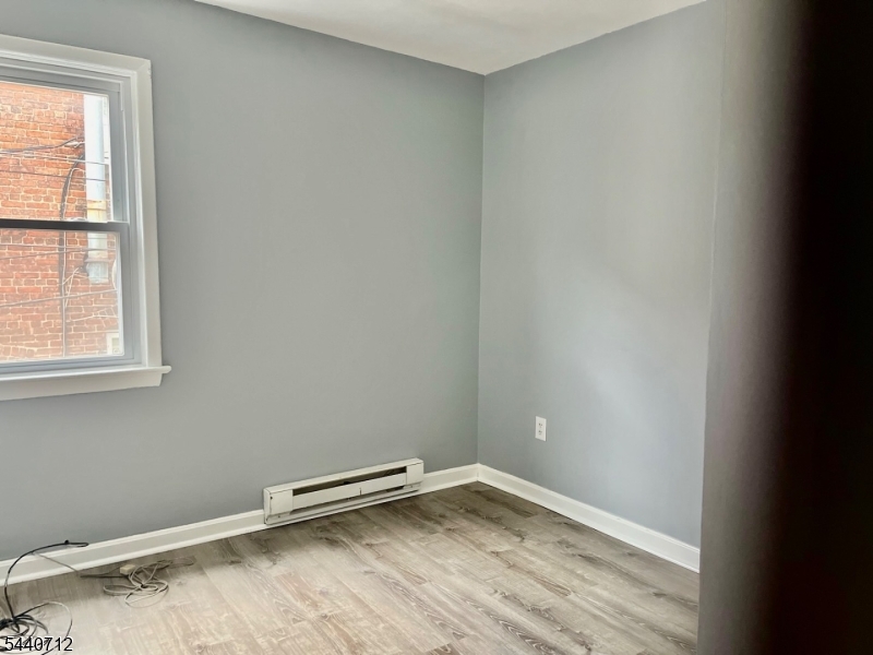 8 Newton Ave 2 Property Photo 7