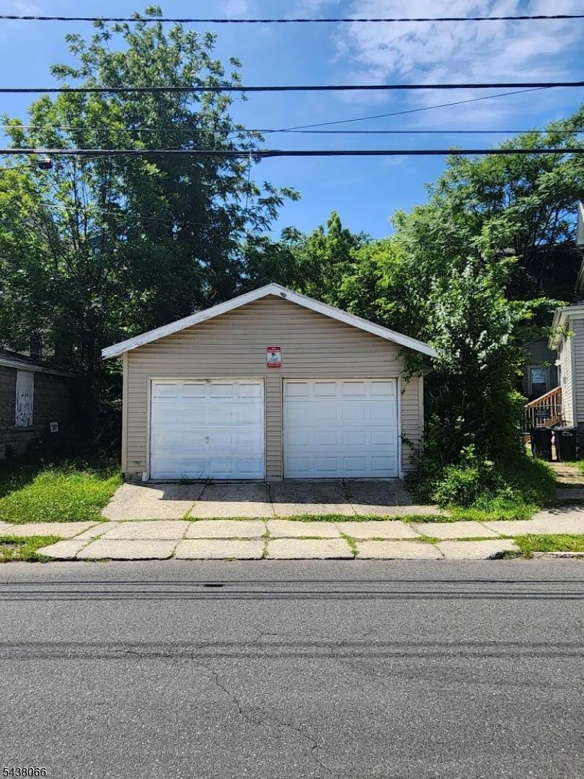 66 Becker Ter Property Photo 4