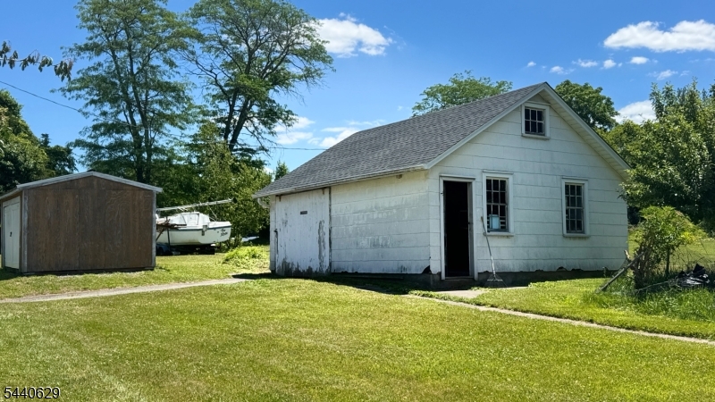 14 Hoffman Rd Property Photo 18