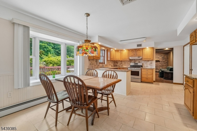 62 Parkway Property Photo 8