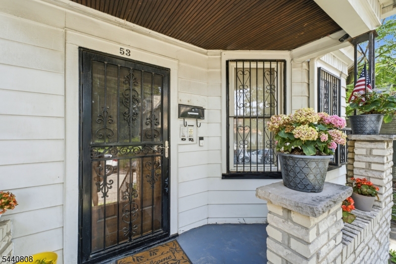 53 Grove Ter Property Photo 5