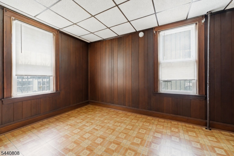 53 Grove Ter Property Photo 16