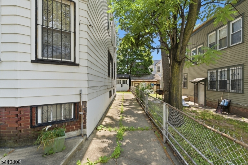 53 Grove Ter Property Photo 39