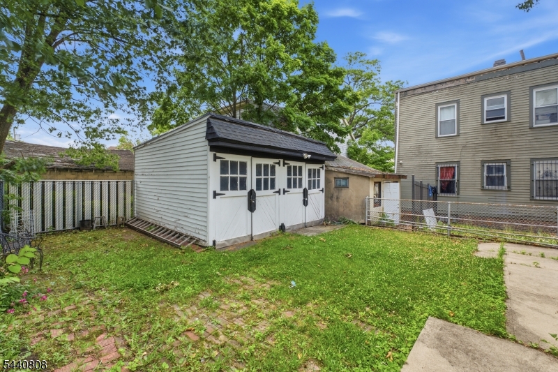 53 Grove Ter Property Photo 42