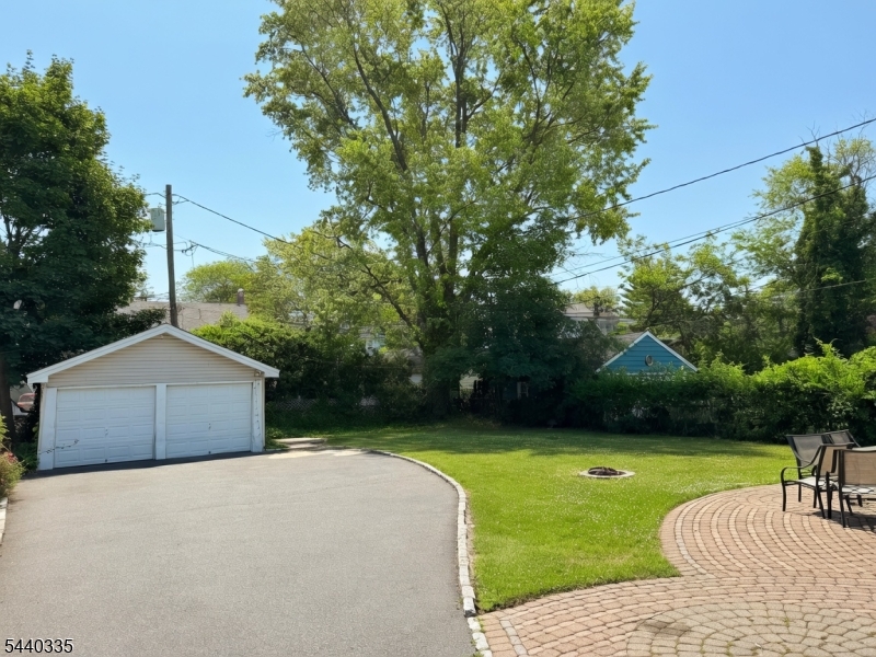 150 Fairview Ave Property Photo 17