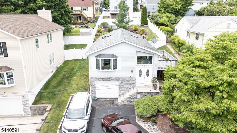 156 Madison St Property Photo 1