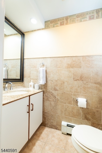 156 Madison St Property Photo 16