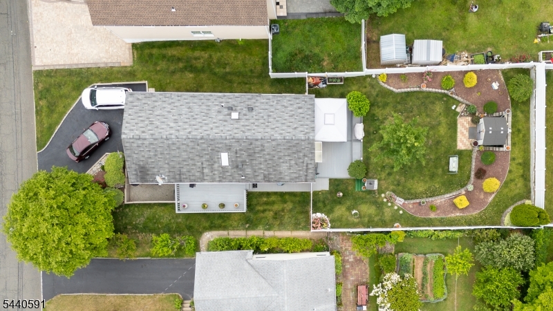 156 Madison St Property Photo 32