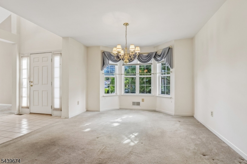60 Woodmont Dr Property Photo 9