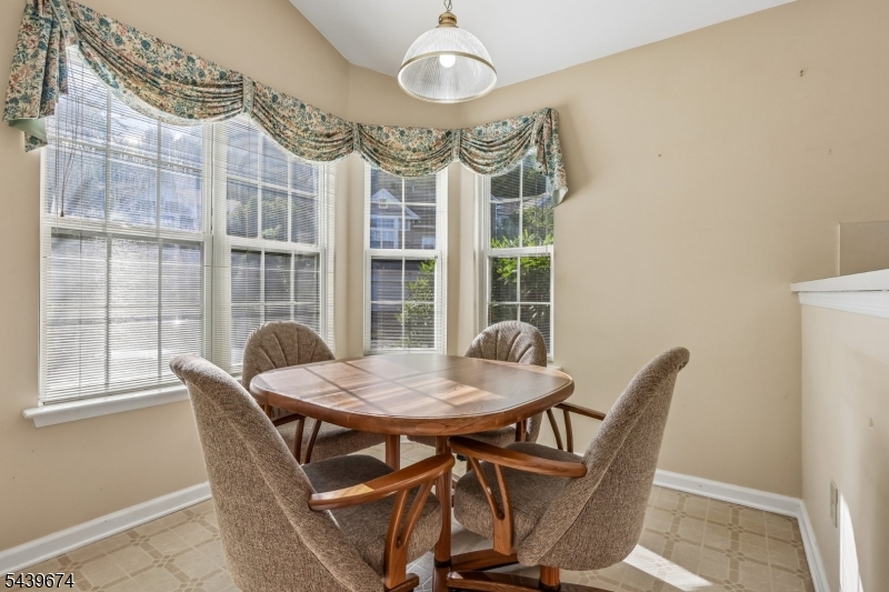 60 Woodmont Dr Property Photo 15