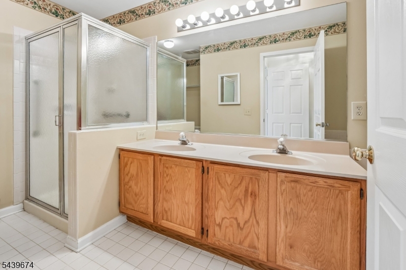 60 Woodmont Dr Property Photo 27