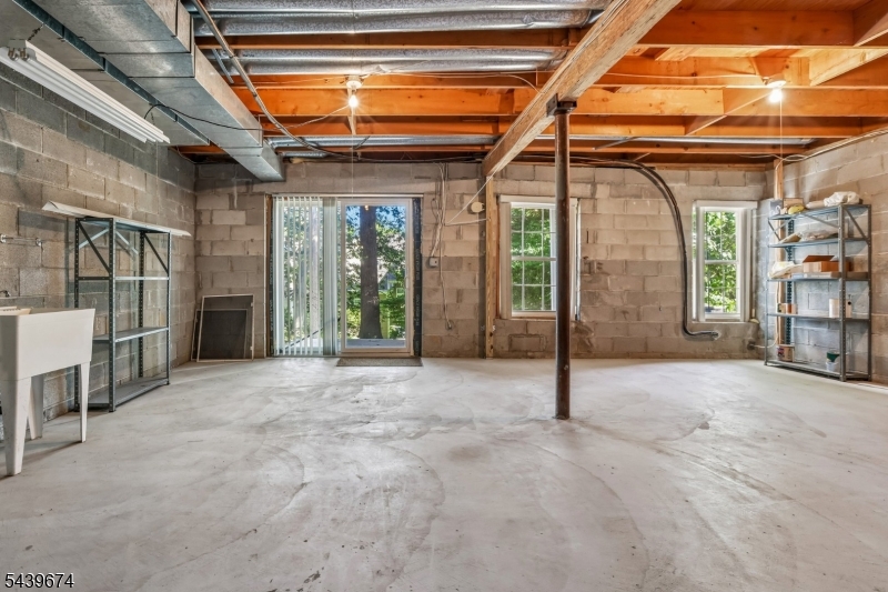 60 Woodmont Dr Property Photo 29