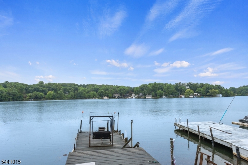 308 Lakeside Ave Property Photo 1