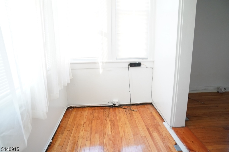 73 Hadley Ave Property Photo 3