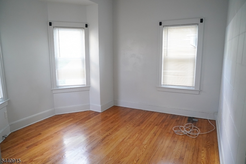 73 Hadley Ave Property Photo 8