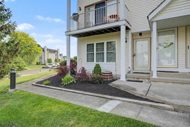 12 Amherst Ct Property Photo 2