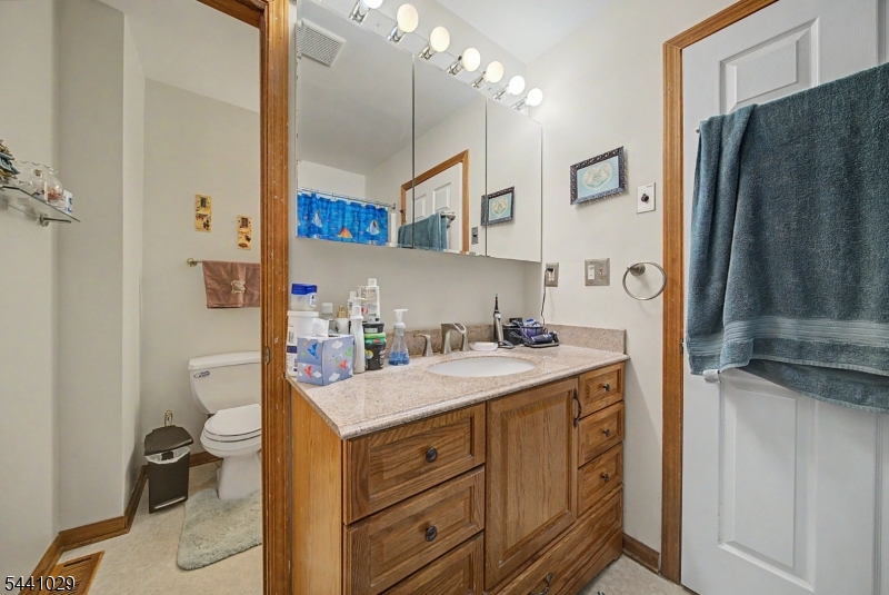 12 Amherst Ct Property Photo 7