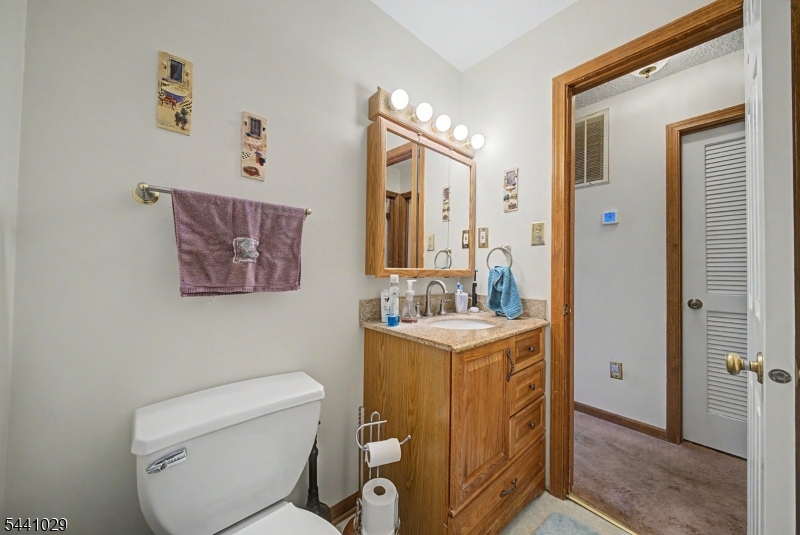 12 Amherst Ct Property Photo 8