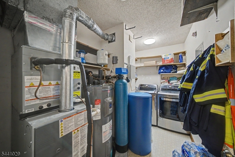 12 Amherst Ct Property Photo 18