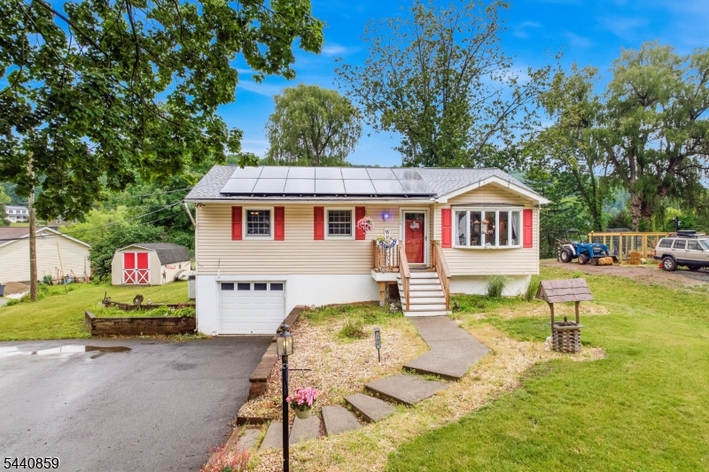 194 Decker Pond Rd Property Photo 1