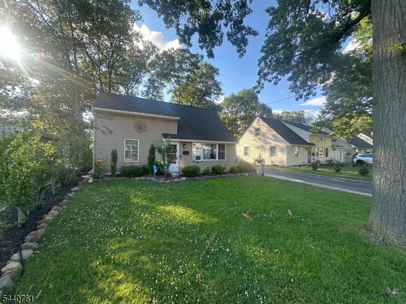 30 Hunterdon Rd Property Photo 3