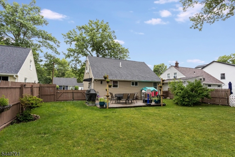 30 Hunterdon Rd Property Photo 28