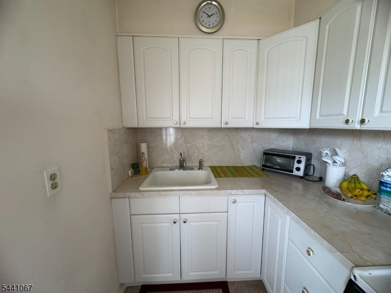 100 Bergen Boulevard Property Photo 11
