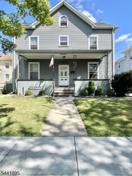 16 Jackson Ave Property Photo 1