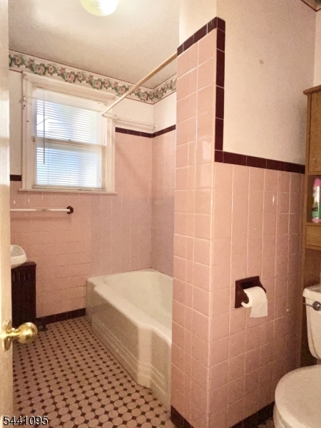 16 Jackson Ave Property Photo 13